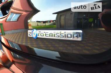 Хетчбек Nissan Leaf 2014 в Сарнах