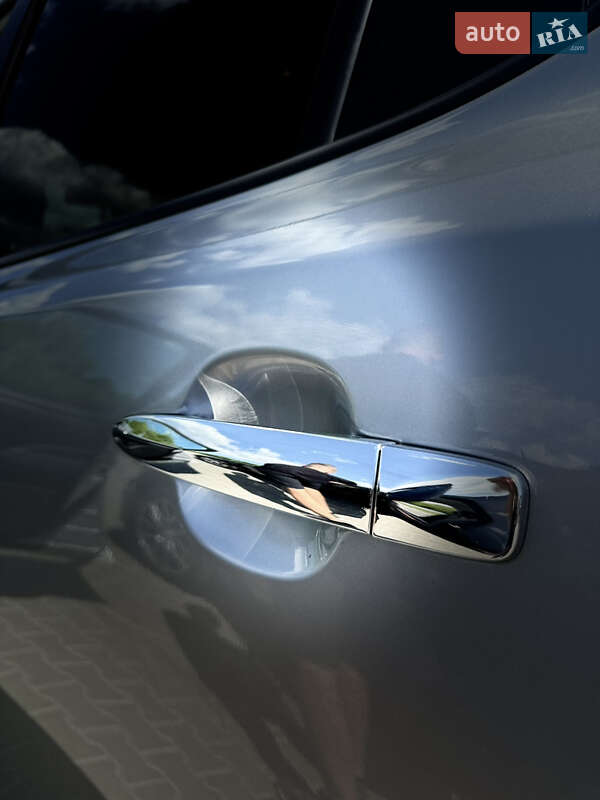 Хэтчбек Nissan Leaf 2016 в Мукачево