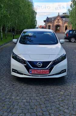 Хэтчбек Nissan Leaf 2019 в Ужгороде