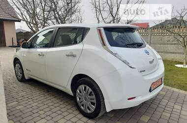 Хэтчбек Nissan Leaf 2015 в Луцке