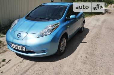 Хетчбек Nissan Leaf 2015 в Києві