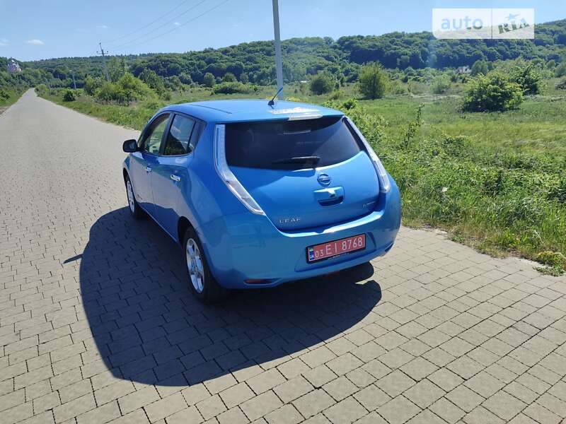 Хэтчбек Nissan Leaf 2012 в Львове