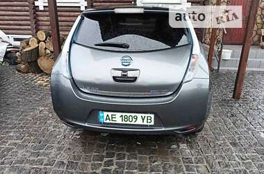 Хетчбек Nissan Leaf 2013 в Дніпрі