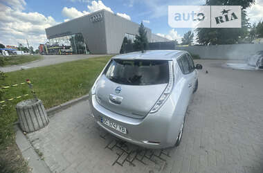 Хэтчбек Nissan Leaf 2014 в Львове