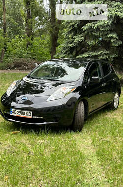 Хетчбек Nissan Leaf 2014 в Дніпрі