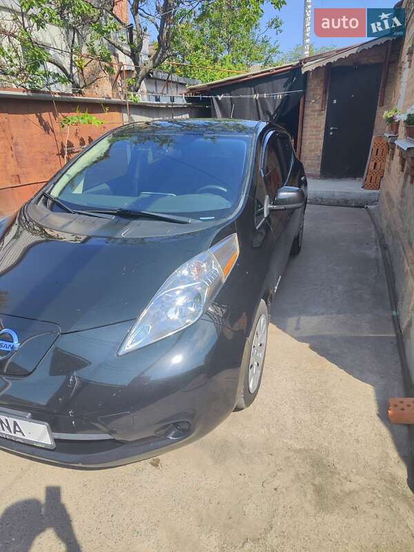 Хэтчбек Nissan Leaf 2014 в Кропивницком