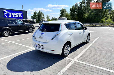 Хэтчбек Nissan Leaf 2015 в Киеве