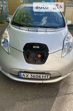 Хетчбек Nissan Leaf 2013 в Києві