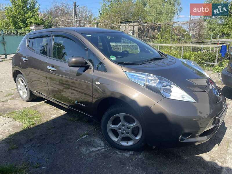 Хэтчбек Nissan Leaf 2016 в Броварах