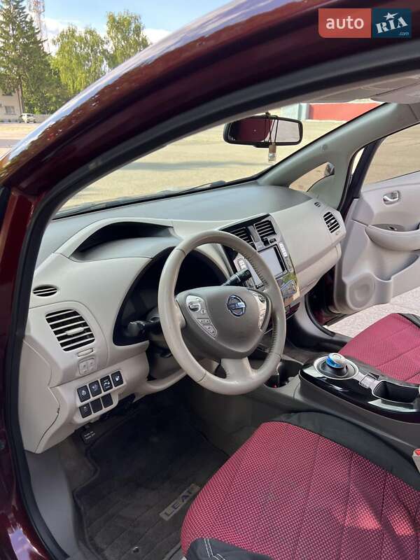 Хетчбек Nissan Leaf 2016 в Валках фото 10 Хетчбек Nissan Leaf 2016 в Валках