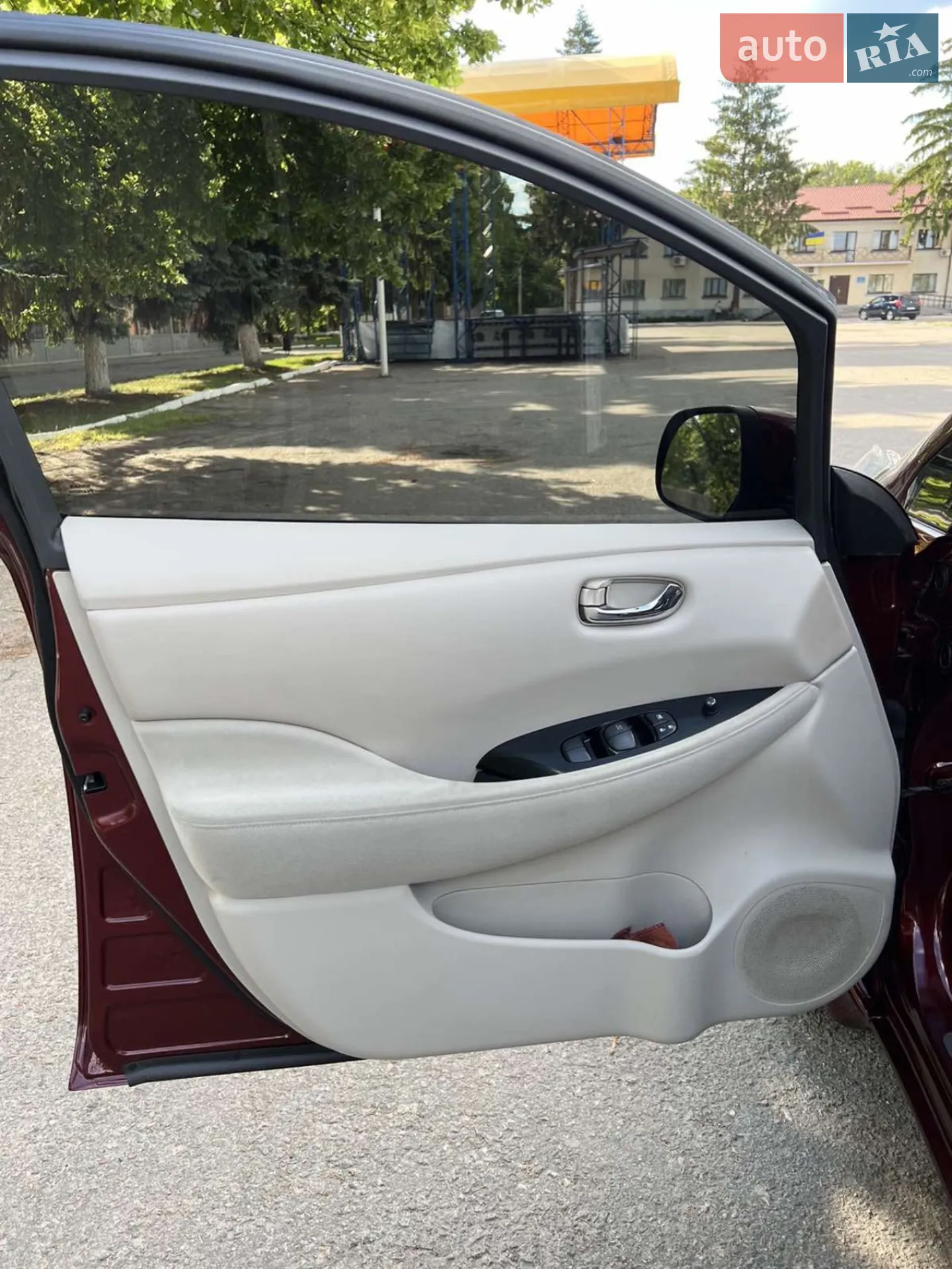 2016 Nissan Leaf - мініатюра 14