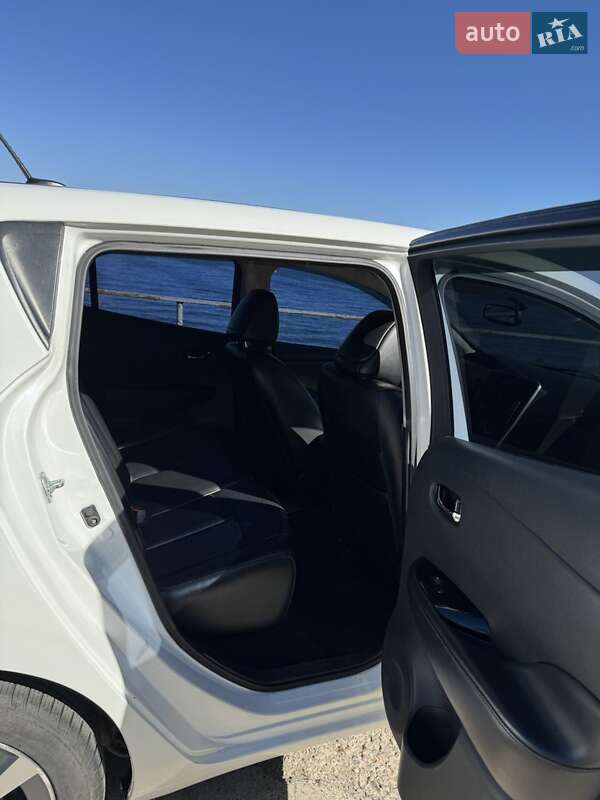 Хэтчбек Nissan Leaf 2016 в Одессе фото 28 Хэтчбек Nissan Leaf 2016 в Одессе