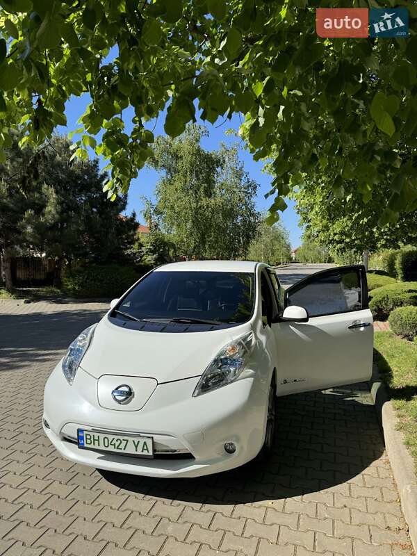 Хэтчбек Nissan Leaf 2016 в Одессе фото 45 Хэтчбек Nissan Leaf 2016 в Одессе