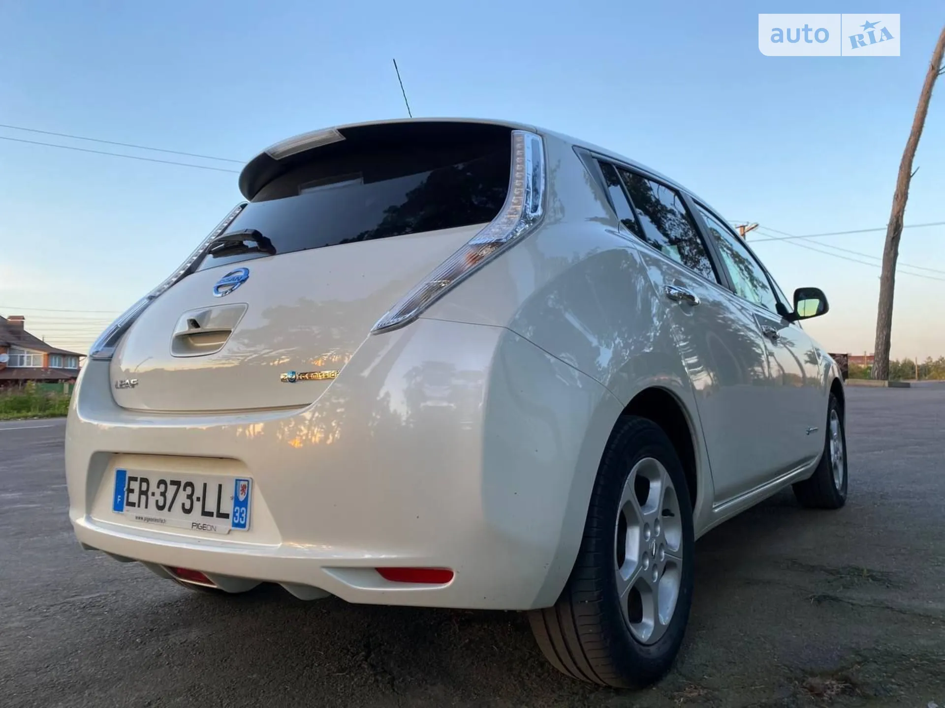 2017 Nissan Leaf - мініатюра 8