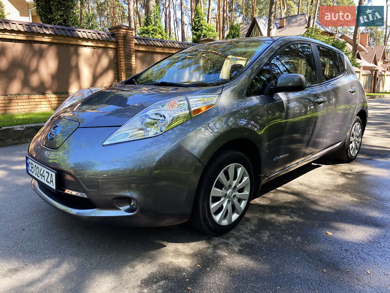 Хетчбек Nissan Leaf 2015 в Чернігові фото 4 Хетчбек Nissan Leaf 2015 в Чернігові