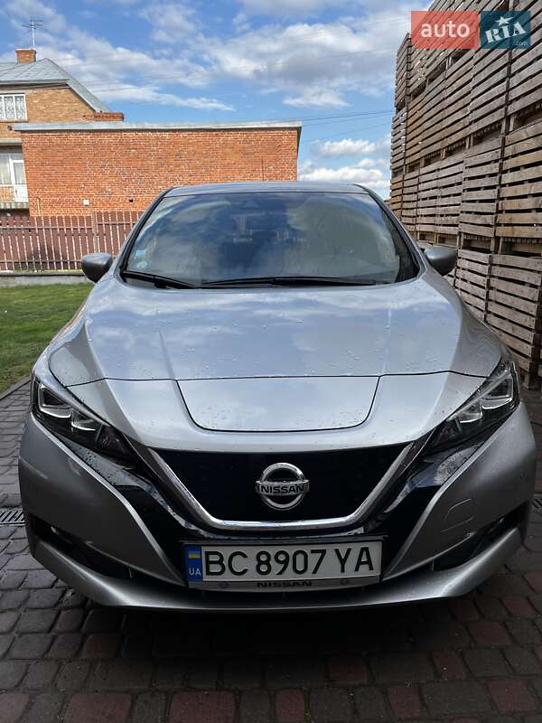 Хэтчбек Nissan Leaf 2019 в Львове