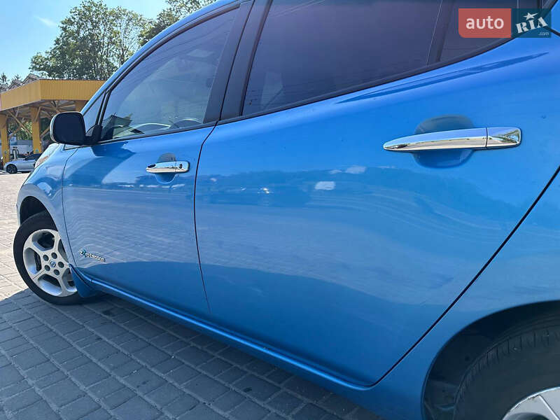Хэтчбек Nissan Leaf 2014 в Тернополе
