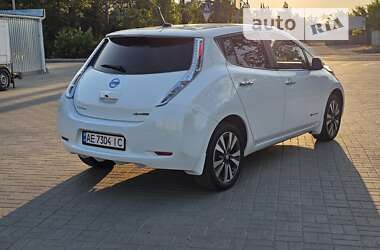 Хэтчбек Nissan Leaf 2013 в Днепре