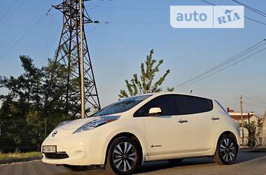 Хэтчбек Nissan Leaf 2013 в Днепре