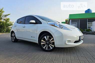 Хэтчбек Nissan Leaf 2013 в Днепре