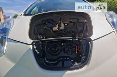 Хэтчбек Nissan Leaf 2013 в Тернополе