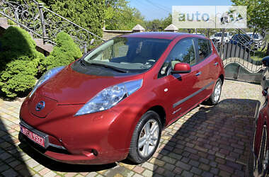 Хетчбек Nissan Leaf 2012 в Чернівцях