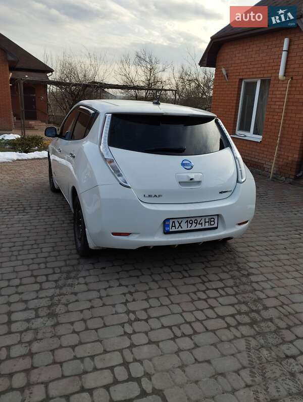 Хэтчбек Nissan Leaf 2017 в Чугуеве