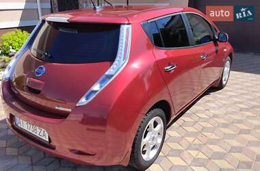 Хэтчбек Nissan Leaf 2013 в 