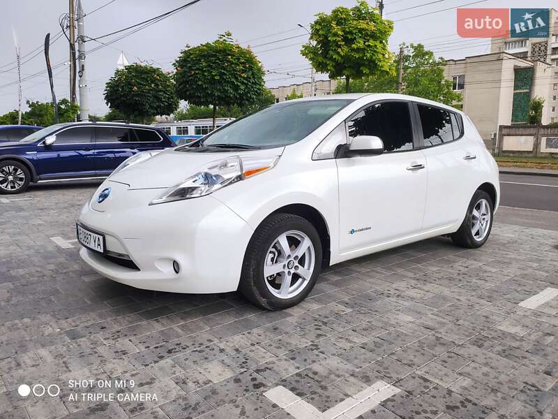 Хэтчбек Nissan Leaf 2013 в Виннице