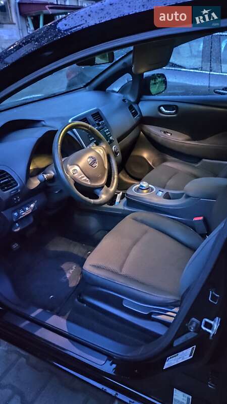 Хэтчбек Nissan Leaf 2013 в Луцке