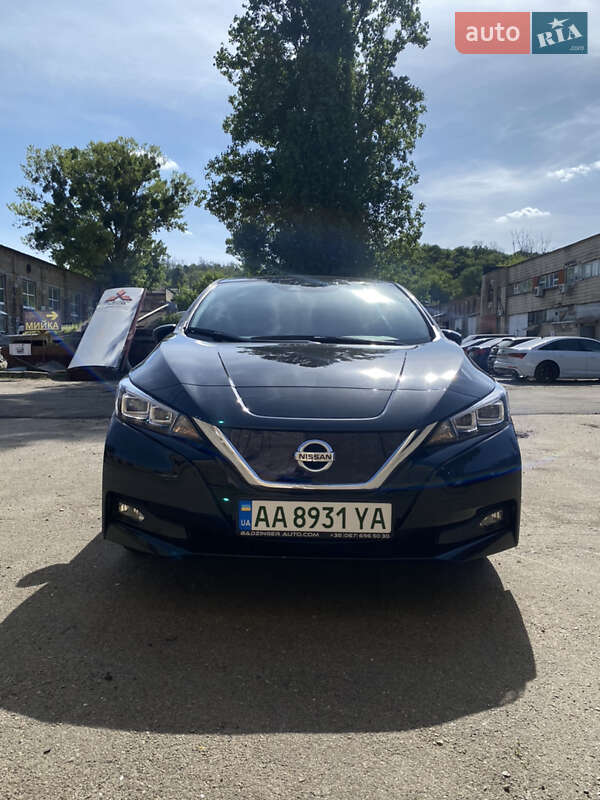 Хетчбек Nissan Leaf 2018 в Києві