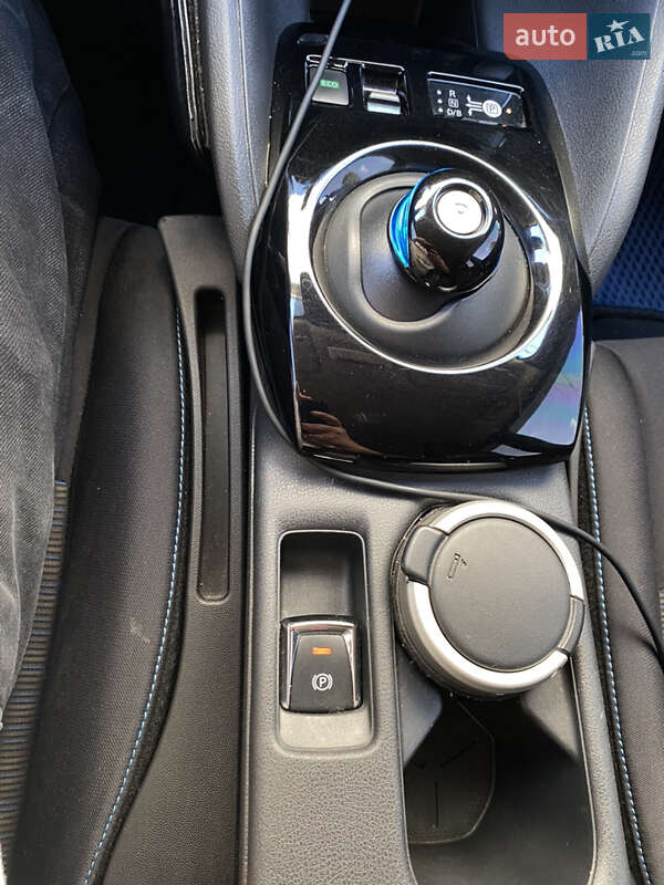 Хетчбек Nissan Leaf 2018 в Києві