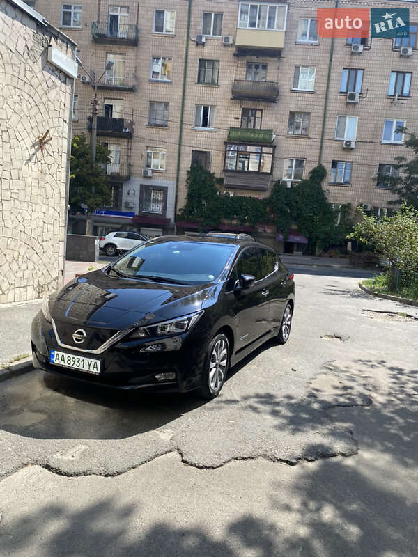 Хетчбек Nissan Leaf 2018 в Києві