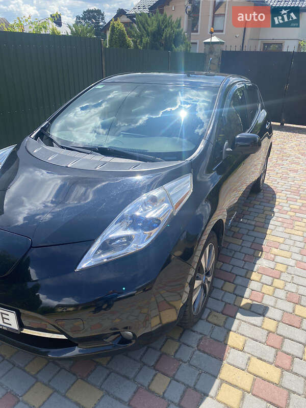 Хэтчбек Nissan Leaf 2013 в Львове фото Хэтчбек Nissan Leaf 2013 в Львове