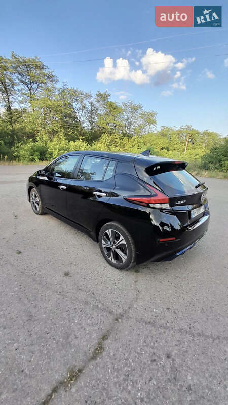 Хэтчбек Nissan Leaf 2020 в Днепре
