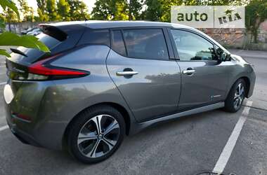 Хэтчбек Nissan Leaf 2019 в Луцке