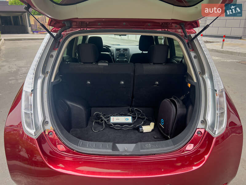 Хетчбек Nissan Leaf 2014 в Києві
