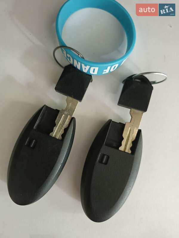 Хэтчбек Nissan Leaf 2014 в Черкассах фото 17 Хэтчбек Nissan Leaf 2014 в Черкассах