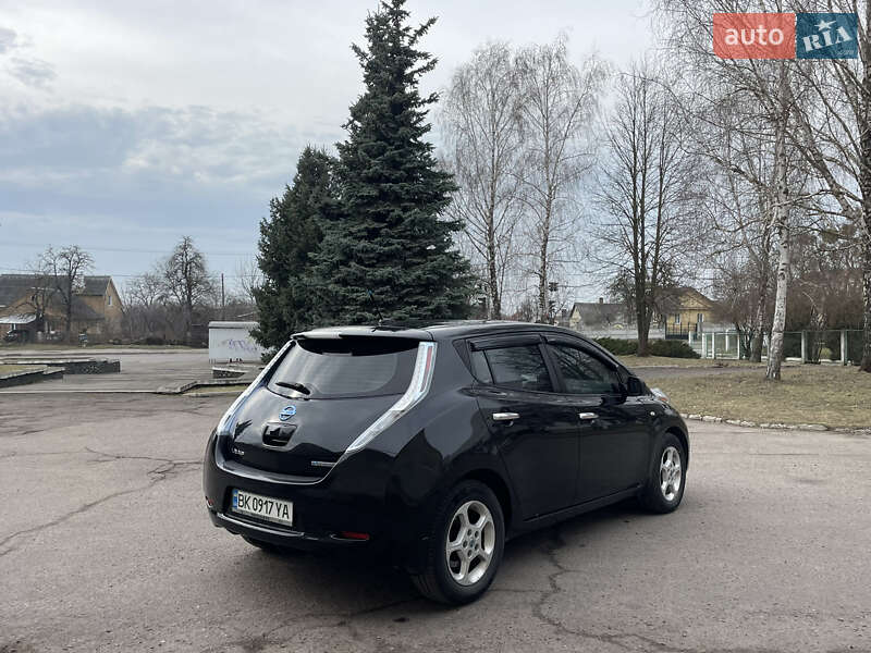 Хетчбек Nissan Leaf 2011 в Рівному