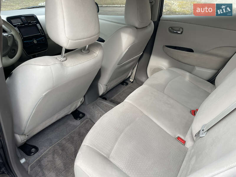 Хетчбек Nissan Leaf 2011 в Рівному