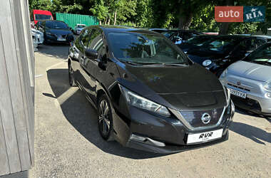 Хетчбек Nissan Leaf 2018 в 