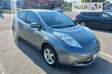 Хетчбек Nissan Leaf 2015 в Полтаві