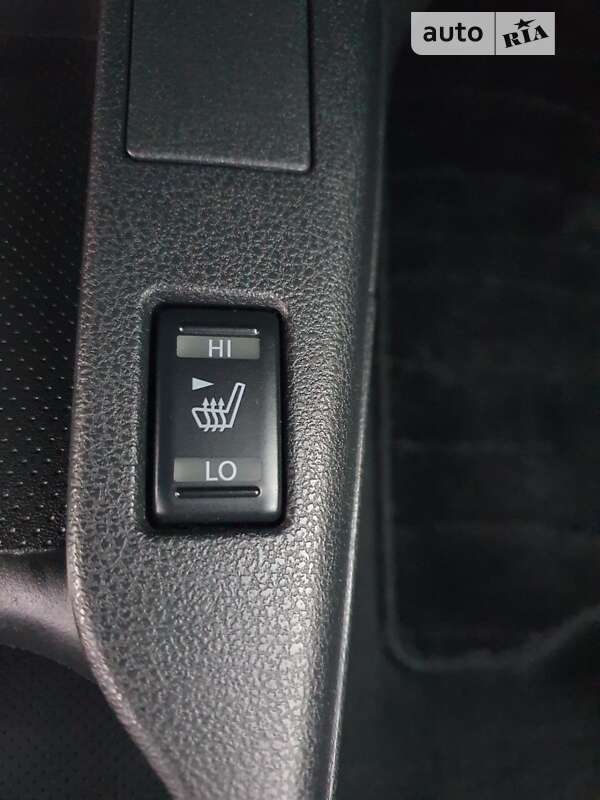 Хэтчбек Nissan Leaf 2015 в Днепре