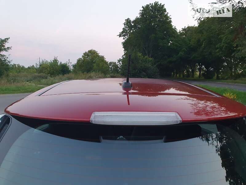 Хэтчбек Nissan Leaf 2015 в Днепре