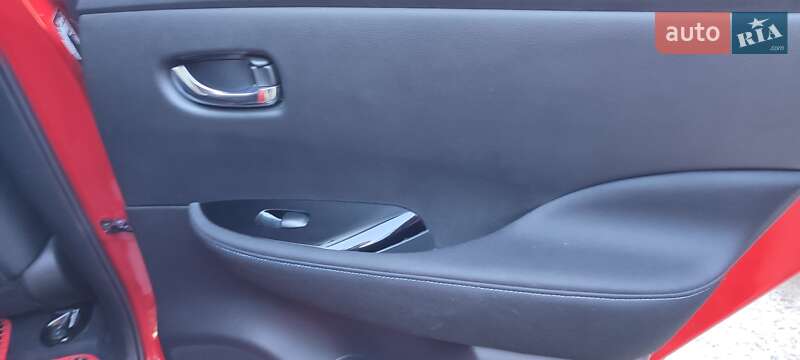 Хетчбек Nissan Leaf 2018 в Долині