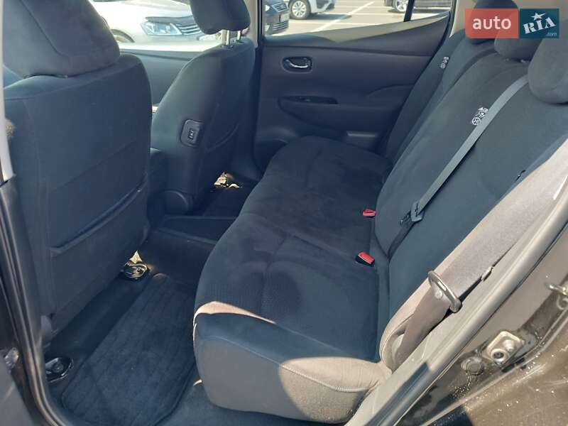 Хэтчбек Nissan Leaf 2015 в Луцке