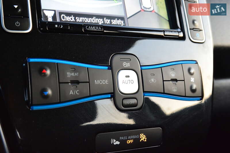 Хэтчбек Nissan Leaf 2016 в Луцке