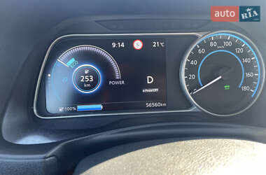 Хэтчбек Nissan Leaf 2020 в 