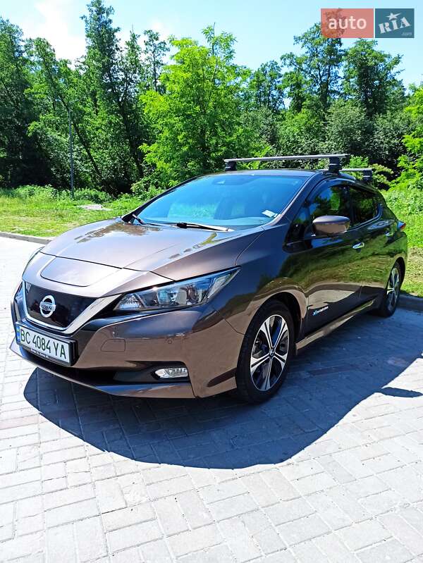Хэтчбек Nissan Leaf 2018 в Львове