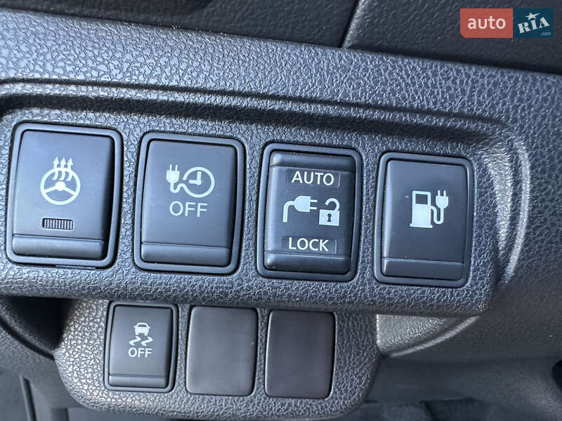 Хэтчбек Nissan Leaf 2015 в Одессе